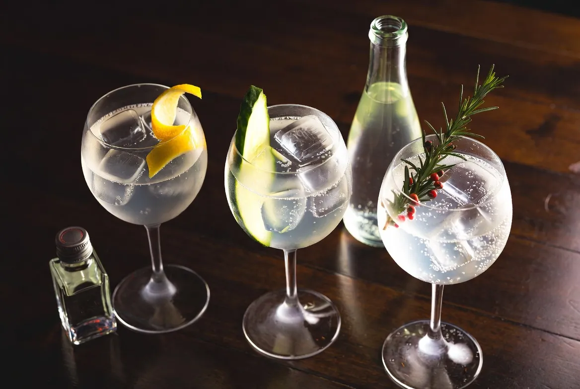 How to Make a Proper Gin and Tonic at Home